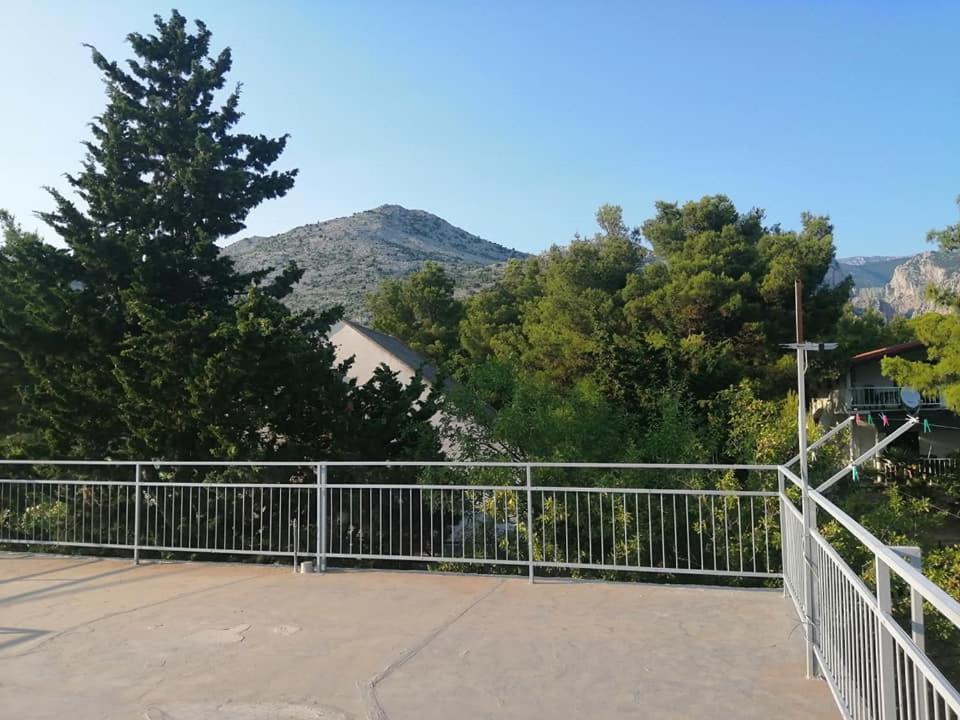 Holiday House Lara Starigrad Paklenica Buitenkant foto