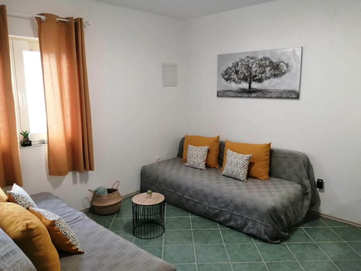 Holiday House Lara Starigrad Paklenica Buitenkant foto
