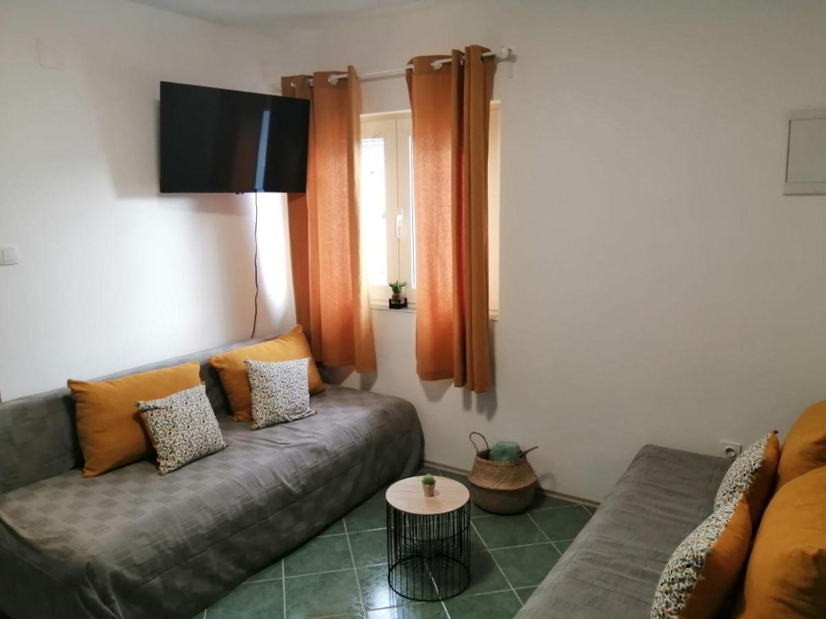 Holiday House Lara Starigrad Paklenica Buitenkant foto