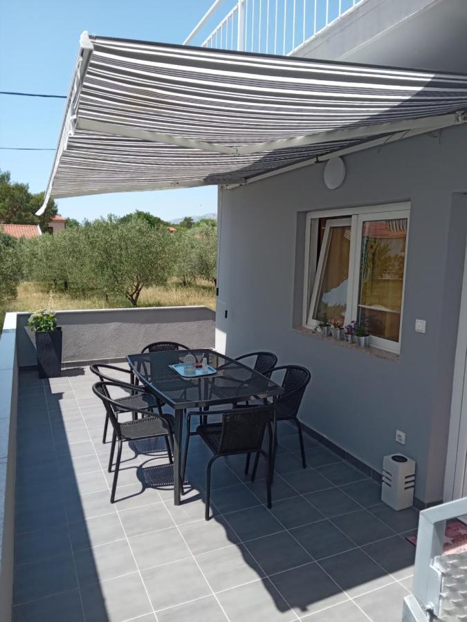 Holiday House Lara Starigrad Paklenica Buitenkant foto